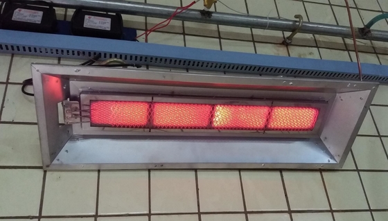Otomatik Ateşleme Kızılötesi Gaz Brooder Isıtıcı Doğrudan Isıtma Tavuk Kümes THD6808